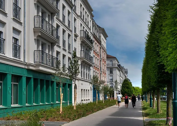 Domitys Saria * Serris